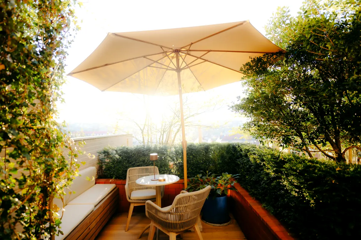 Outdoor & Seasonal