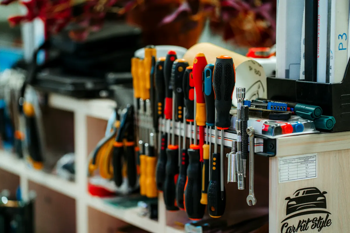 Contractor & Hand Tools