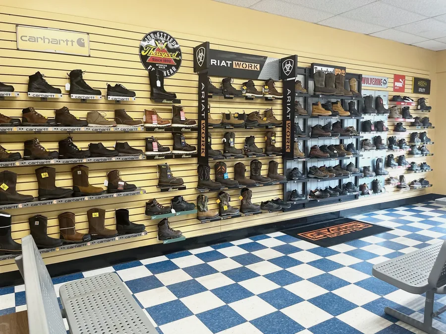 Men’s Trail Sneakers